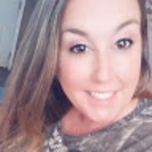 Meet your Posher, Steffany